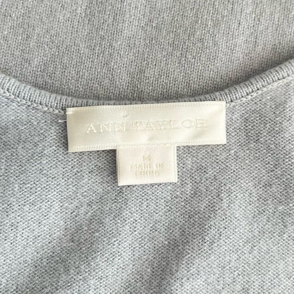 Ann Taylor 100% cashmere top - Picture 3 of 4